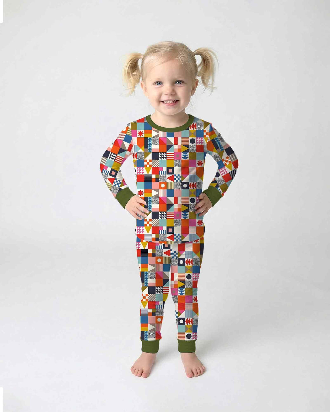 Zweiteiliges Langarm-Pyjama-Set mit Sommerfrüchten