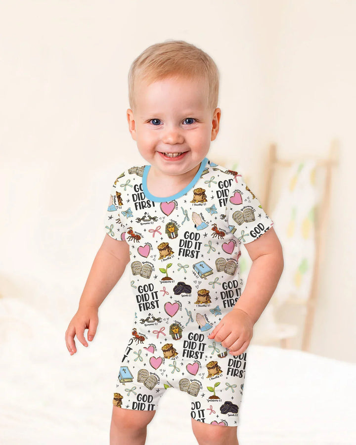 Template Zweiteiliges Pyjama-Set mit kurzen Ärmeln und Shorts