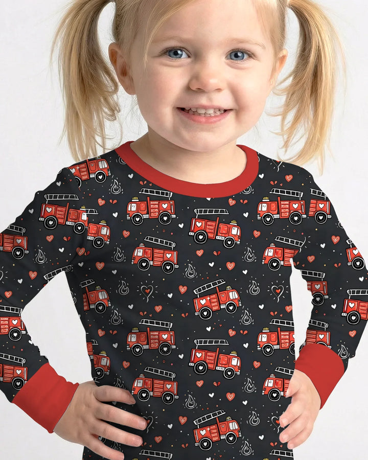 Zweiteiliges Langarm-Pyjama-Set mit Sommerfrüchten