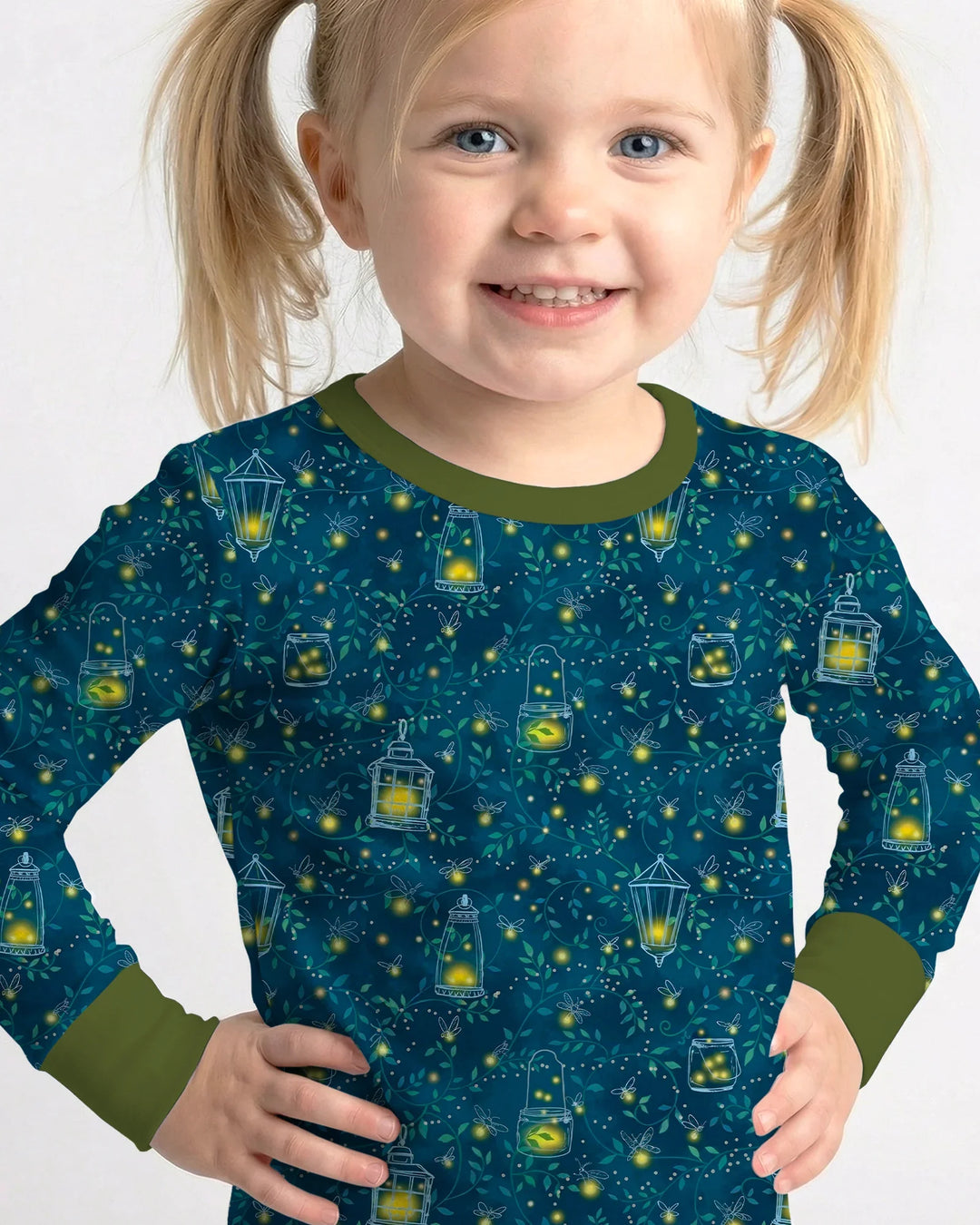 Zweiteiliges Langarm-Pyjama-Set mit Sommerfrüchten