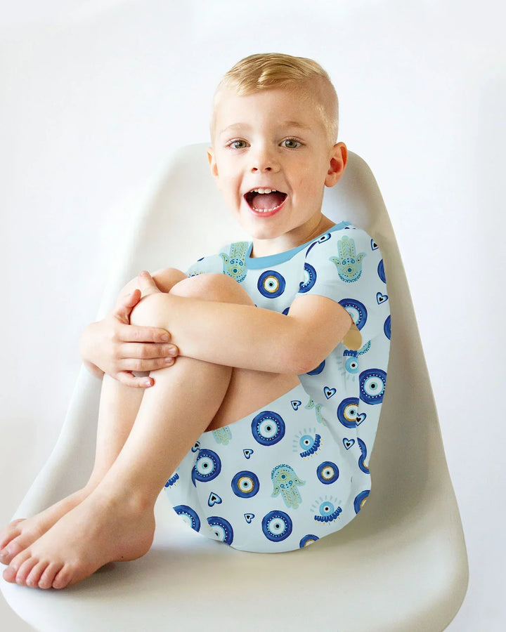 Template Zweiteiliges Pyjama-Set mit kurzen Ärmeln und Shorts