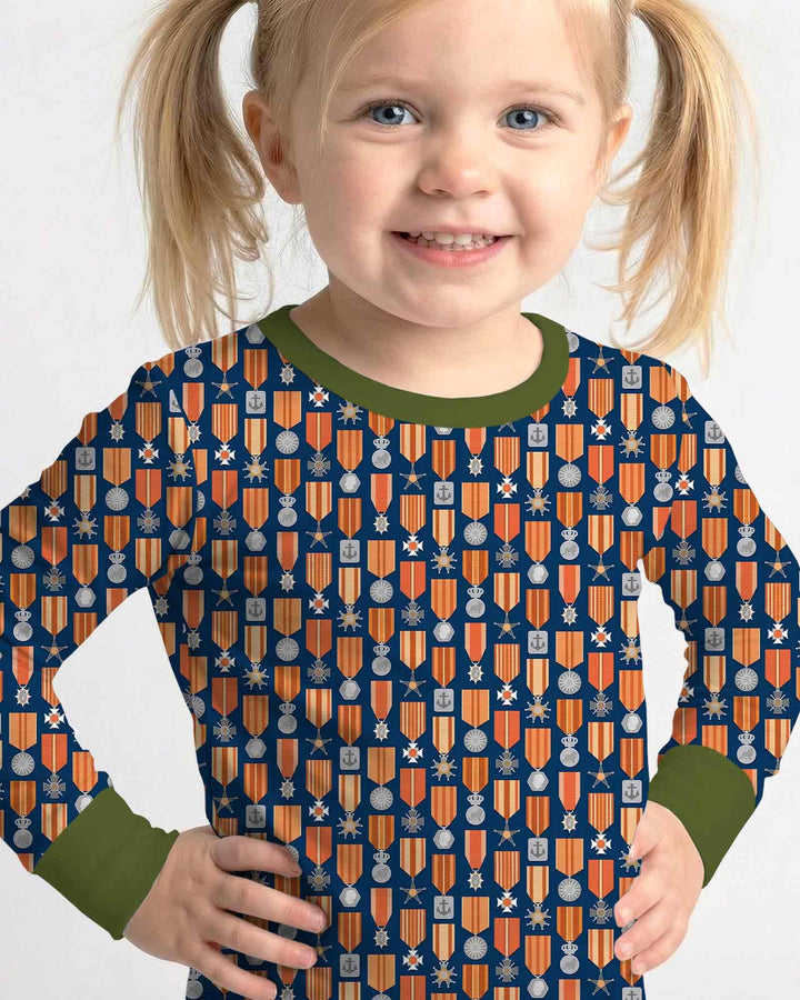 Zweiteiliges Langarm-Pyjama-Set mit Sommerfrüchten