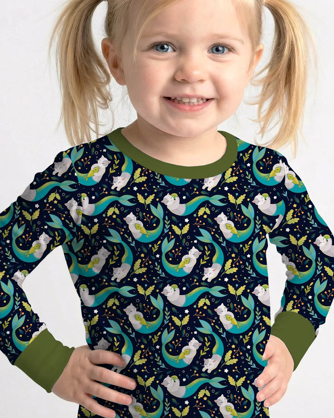 Zweiteiliges Langarm-Pyjama-Set mit Sommerfrüchten
