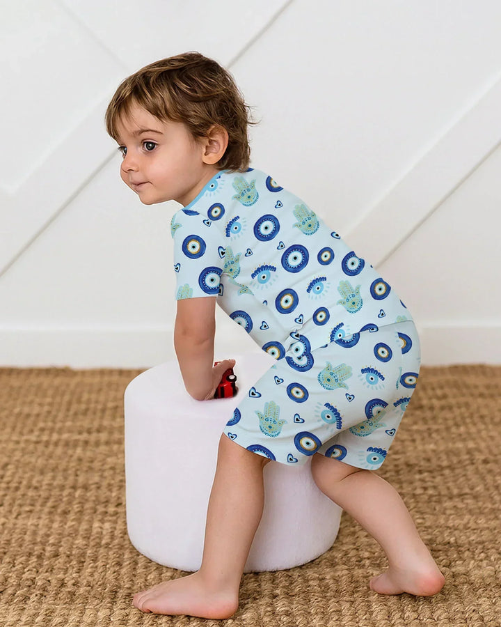 Template Zweiteiliges Pyjama-Set mit kurzen Ärmeln und Shorts