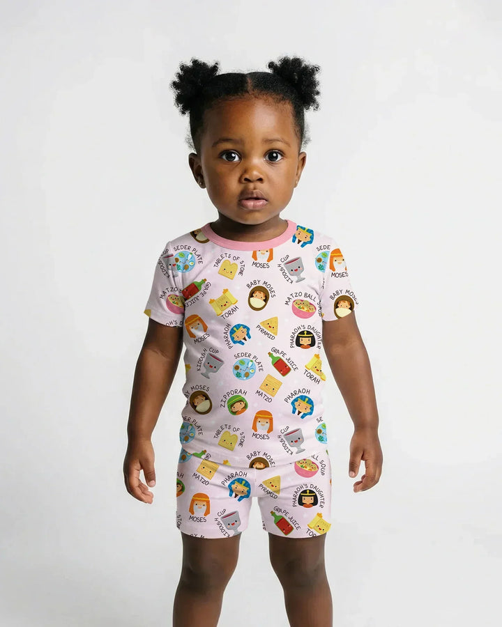 Template Zweiteiliges Pyjama-Set mit kurzen Ärmeln und Shorts