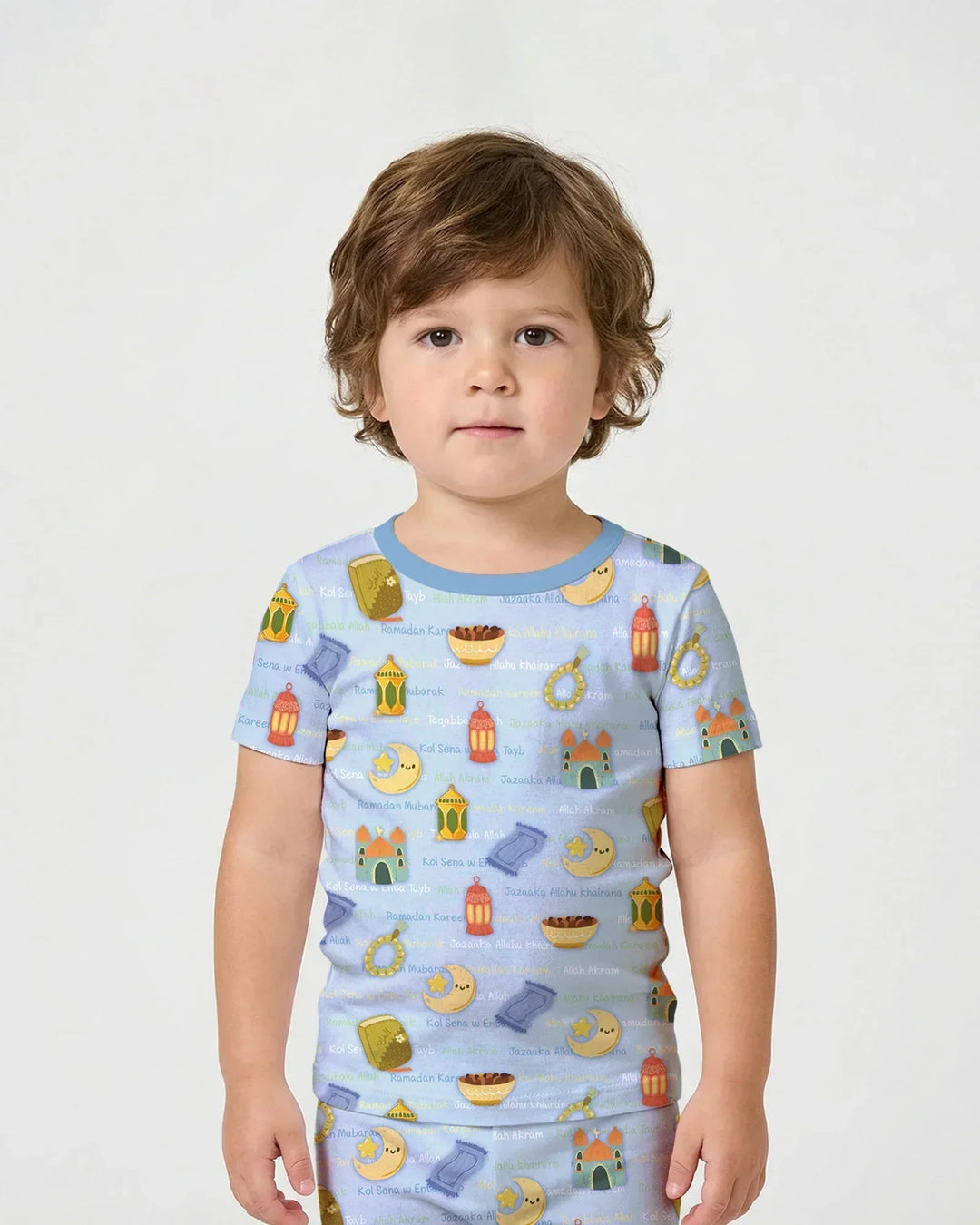 Template Zweiteiliges Pyjama-Set mit kurzen Ärmeln und Shorts