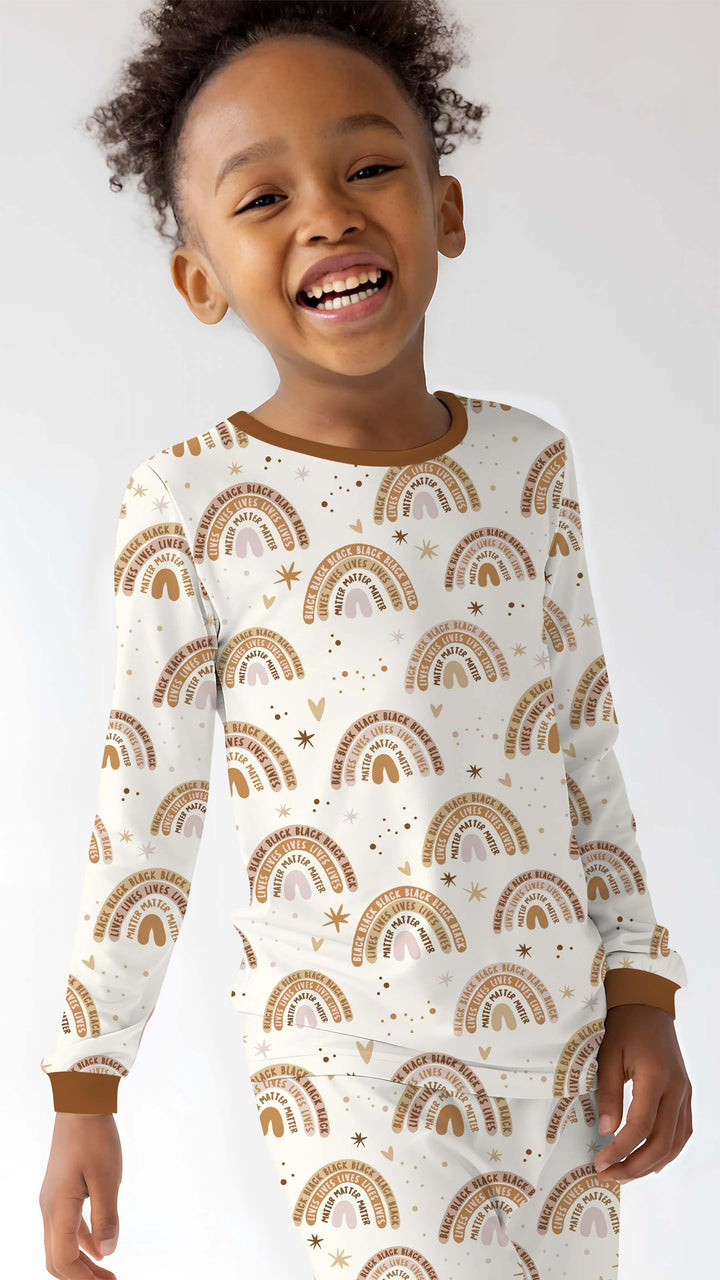 Zweiteiliges Langarm-Pyjama-Set mit Sommerfrüchten
