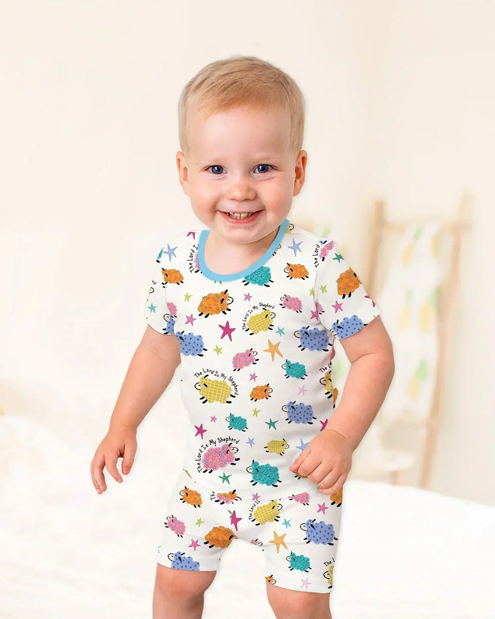 Template Zweiteiliges Pyjama-Set mit kurzen Ärmeln und Shorts