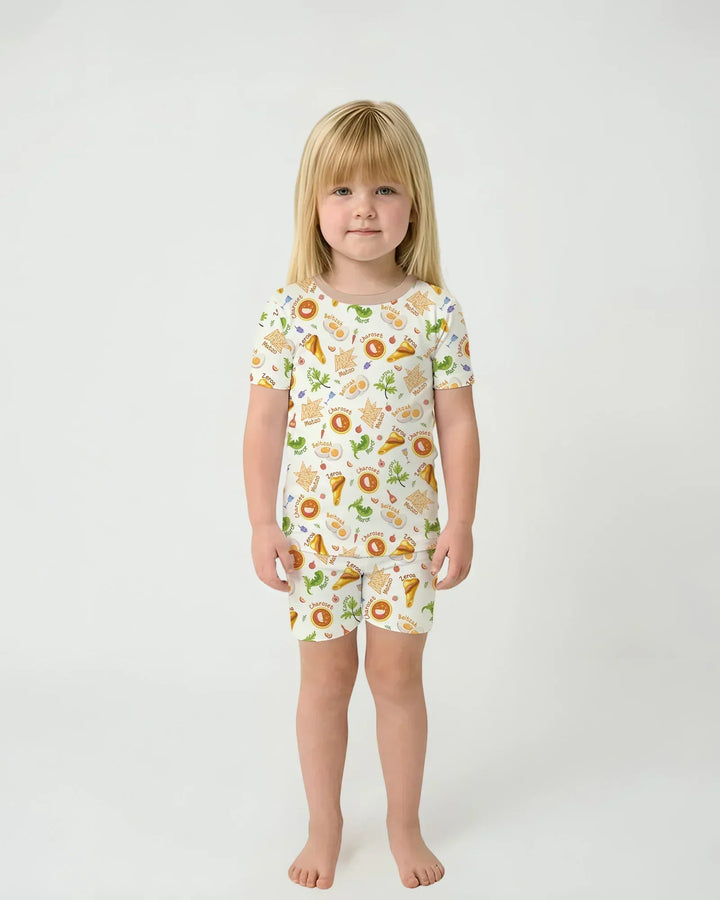 Template Zweiteiliges Pyjama-Set mit kurzen Ärmeln und Shorts