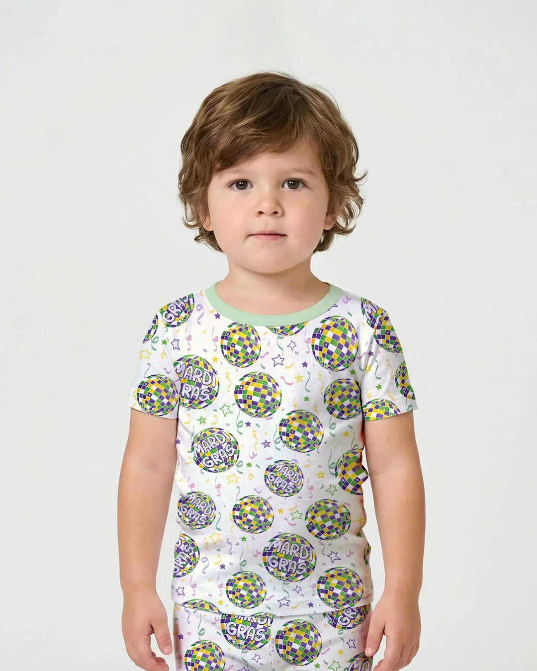 Template Zweiteiliges Pyjama-Set mit kurzen Ärmeln und Shorts