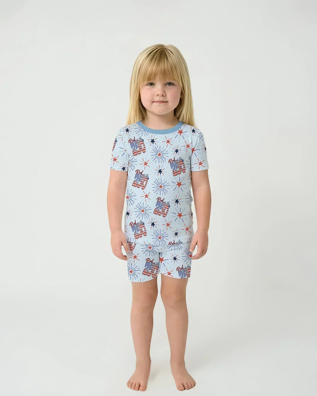 Template Zweiteiliges Pyjama-Set mit kurzen Ärmeln und Shorts