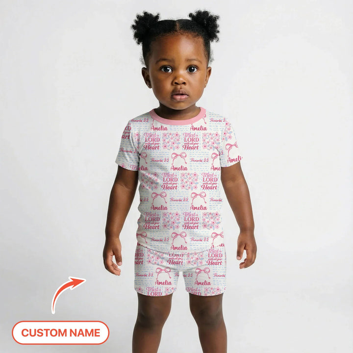 Zweiteiliges Pyjama-Set mit kurzen Ärmeln und Shorts im Sommer-Design