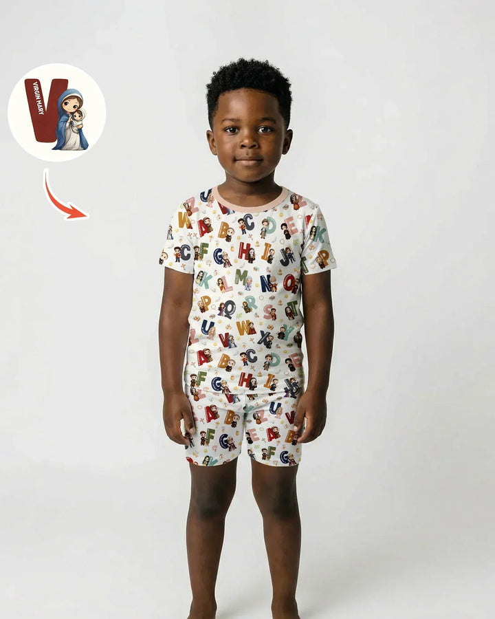 Template Zweiteiliges Pyjama-Set mit kurzen Ärmeln und Shorts