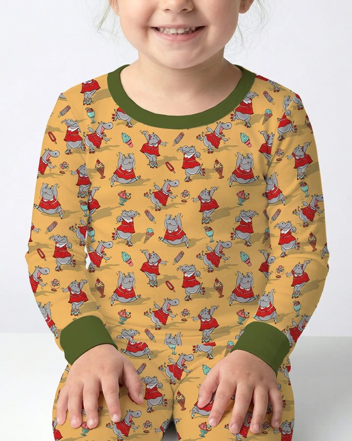 Zweiteiliges Langarm-Pyjama-Set mit Sommerfrüchten