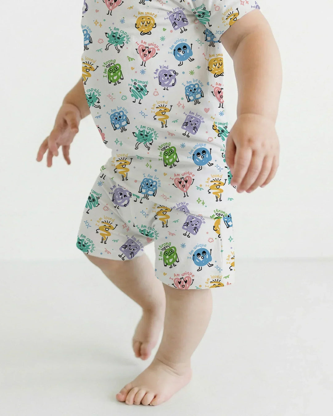 Template Zweiteiliges Pyjama-Set mit kurzen Ärmeln und Shorts