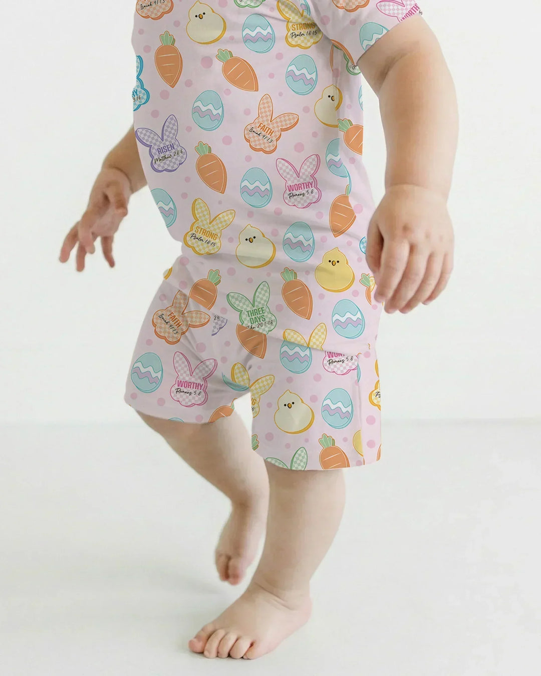 Template Zweiteiliges Pyjama-Set mit kurzen Ärmeln und Shorts