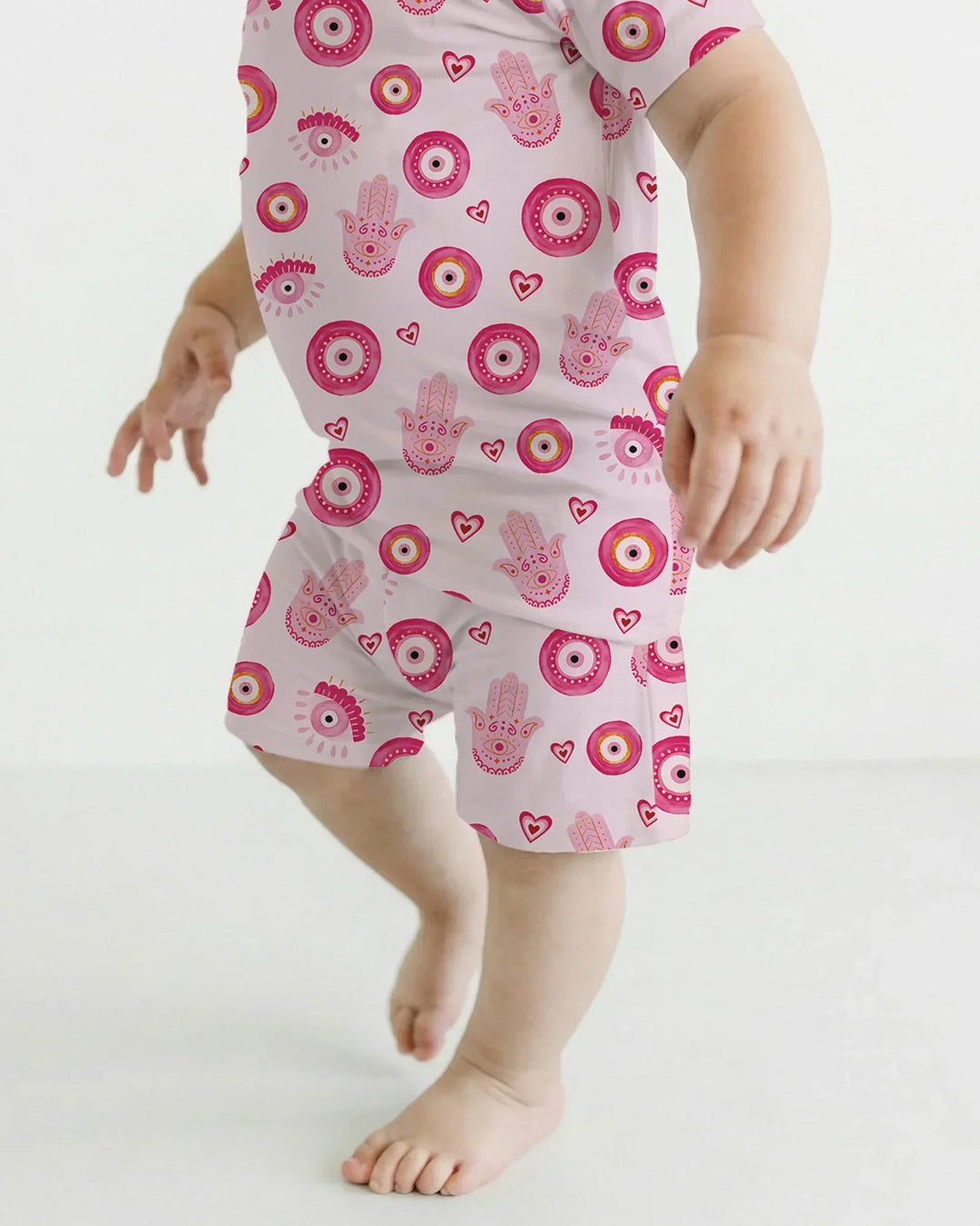 Template Zweiteiliges Pyjama-Set mit kurzen Ärmeln und Shorts
