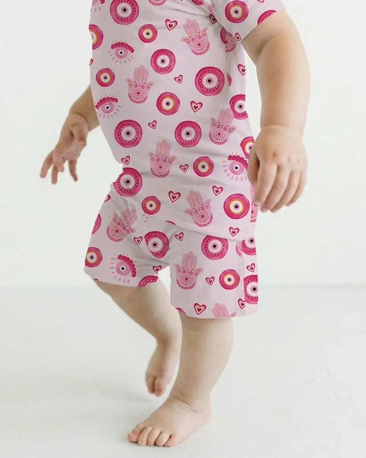Template Zweiteiliges Pyjama-Set mit kurzen Ärmeln und Shorts