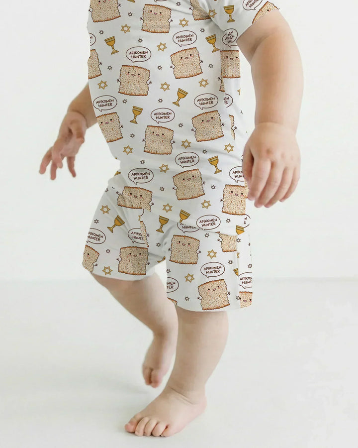 Template Zweiteiliges Pyjama-Set mit kurzen Ärmeln und Shorts
