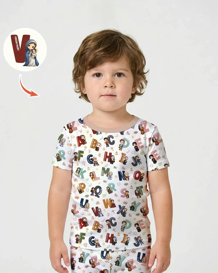 Template Zweiteiliges Pyjama-Set mit kurzen Ärmeln und Shorts