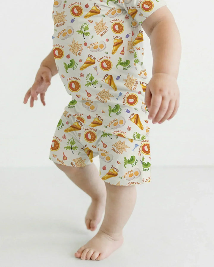 Template Zweiteiliges Pyjama-Set mit kurzen Ärmeln und Shorts