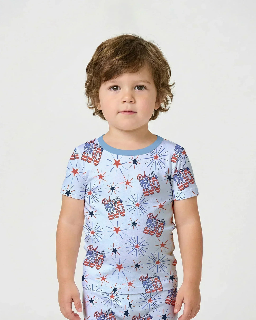 Template Zweiteiliges Pyjama-Set mit kurzen Ärmeln und Shorts