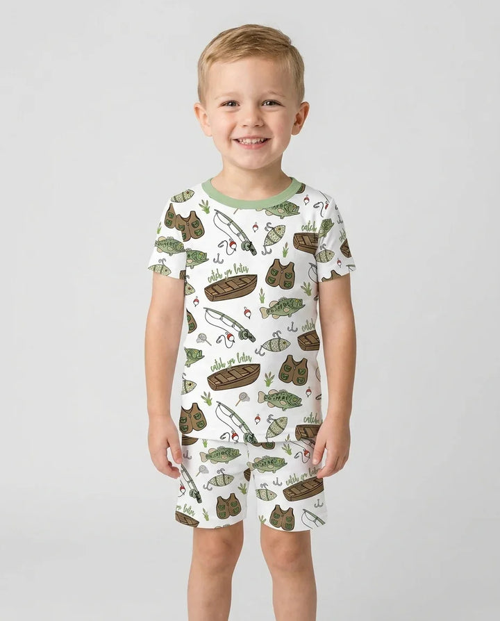 Template Zweiteiliges Pyjama-Set mit kurzen Ärmeln und Shorts