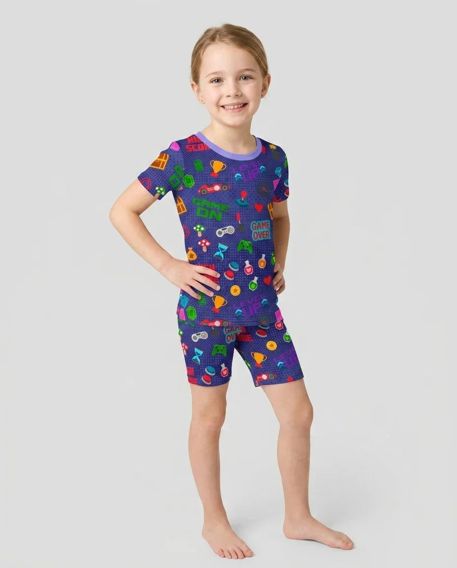 Template Zweiteiliges Pyjama-Set mit kurzen Ärmeln und Shorts