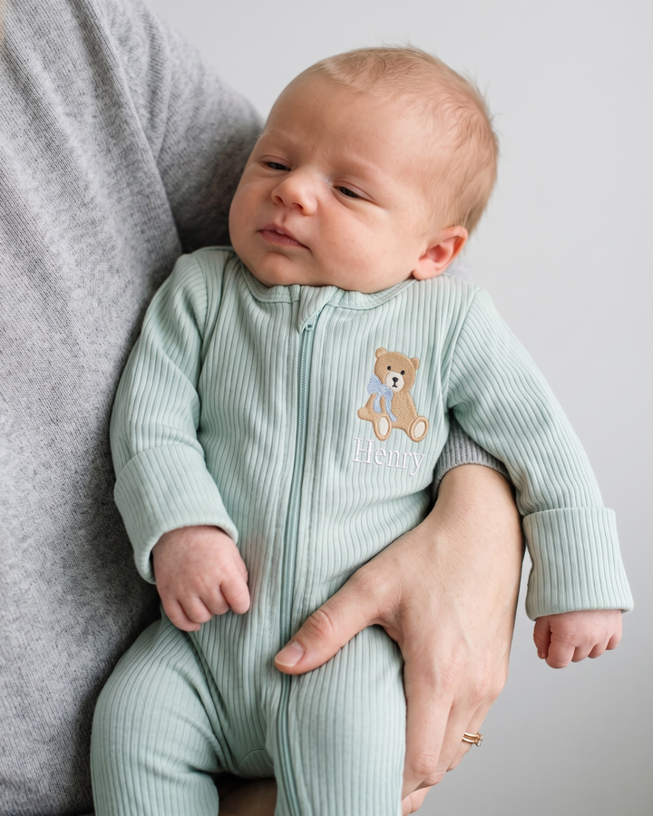 Gerippte Babykleidung mit individuellem Foto - Weich &amp; Skizzenhaft