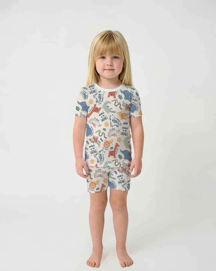 Template Zweiteiliges Pyjama-Set mit kurzen Ärmeln und Shorts