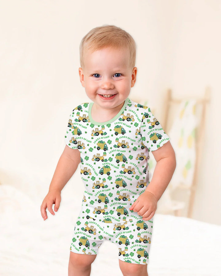 Template Zweiteiliges Pyjama-Set mit kurzen Ärmeln und Shorts