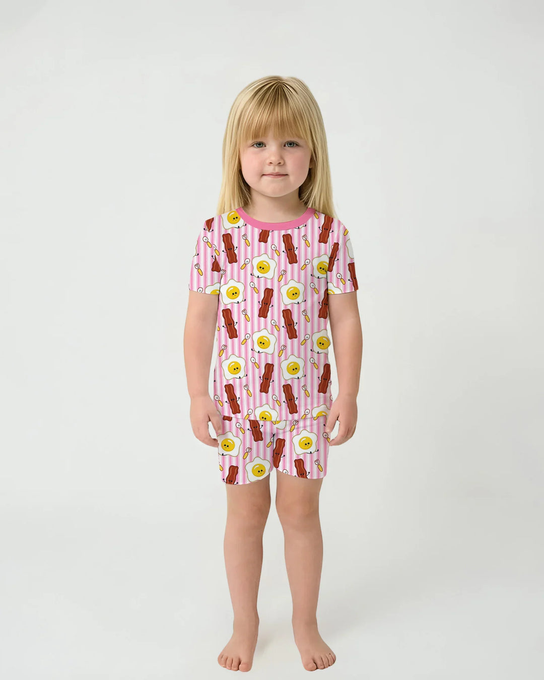 Template Zweiteiliges Pyjama-Set mit kurzen Ärmeln und Shorts