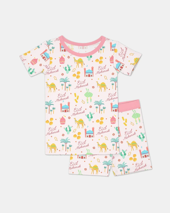 Template Zweiteiliges Pyjama-Set mit kurzen Ärmeln und Shorts