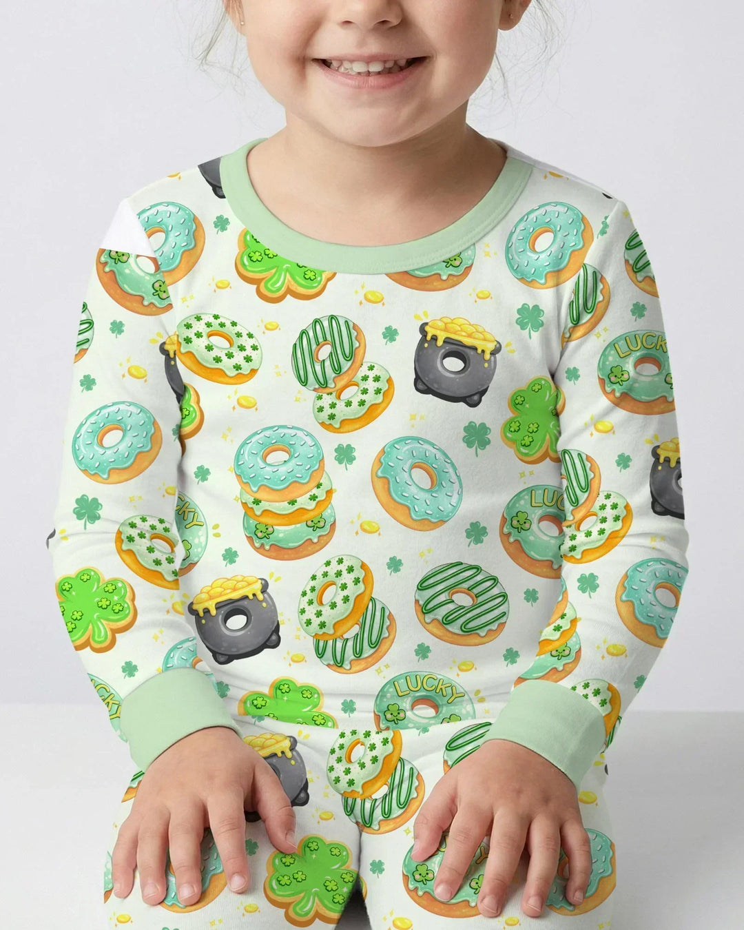Zweiteiliges Langarm-Pyjama-Set mit Sommerfrüchten