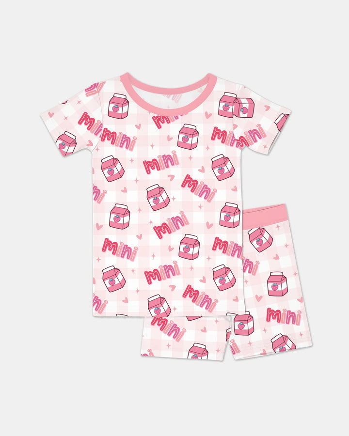 Template Zweiteiliges Pyjama-Set mit kurzen Ärmeln und Shorts