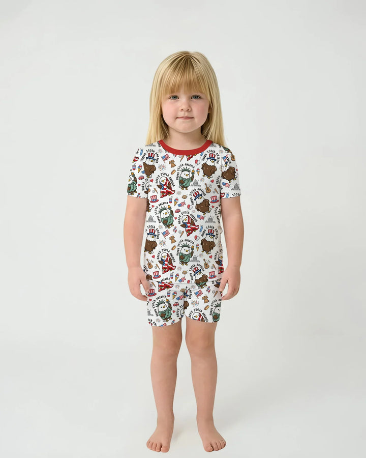 Template Zweiteiliges Pyjama-Set mit kurzen Ärmeln und Shorts