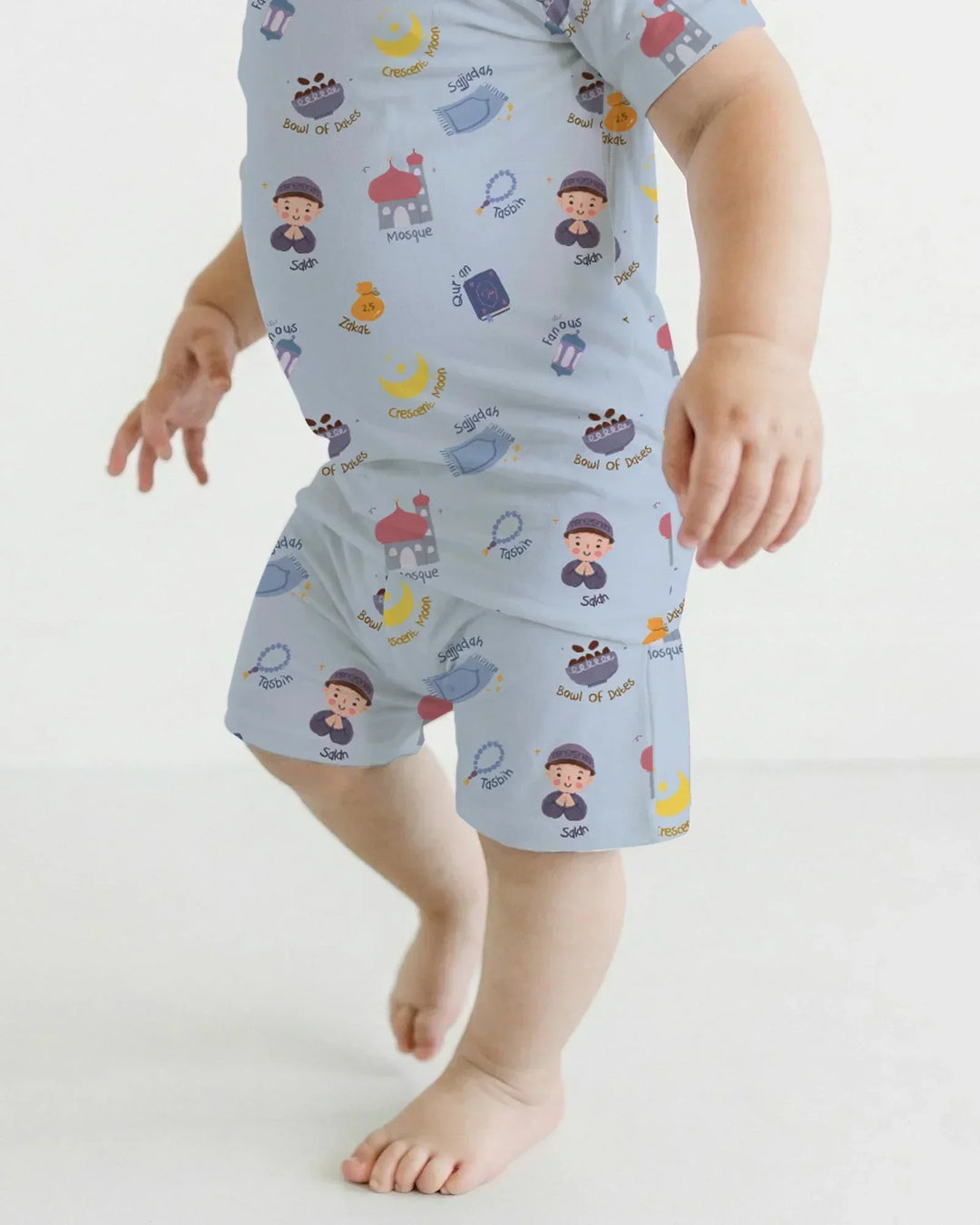 Template Zweiteiliges Pyjama-Set mit kurzen Ärmeln und Shorts