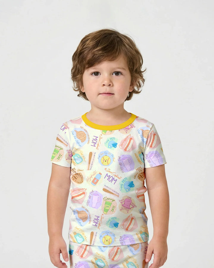 Template Zweiteiliges Pyjama-Set mit kurzen Ärmeln und Shorts