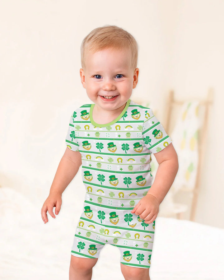 Template Zweiteiliges Pyjama-Set mit kurzen Ärmeln und Shorts