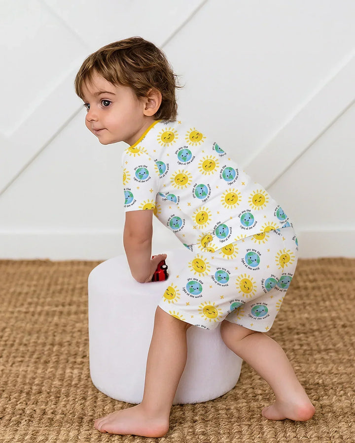 Template Zweiteiliges Pyjama-Set mit kurzen Ärmeln und Shorts
