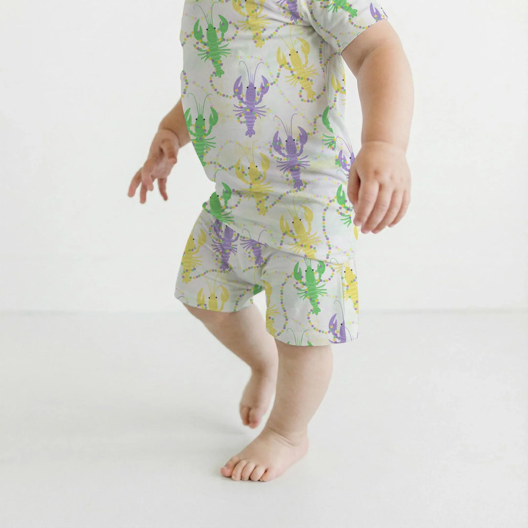 Template Zweiteiliges Pyjama-Set mit kurzen Ärmeln und Shorts