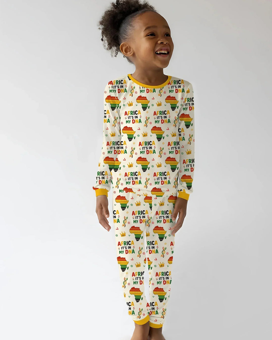 Zweiteiliges Langarm-Pyjama-Set mit Sommerfrüchten