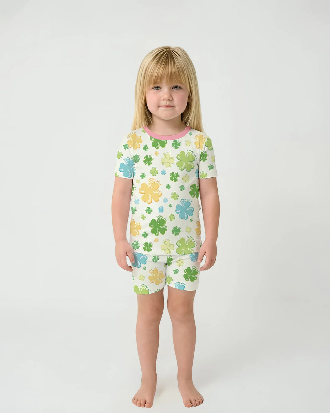 Template Zweiteiliges Pyjama-Set mit kurzen Ärmeln und Shorts