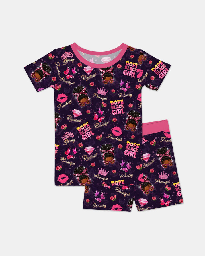 Template Zweiteiliges Pyjama-Set mit kurzen Ärmeln und Shorts