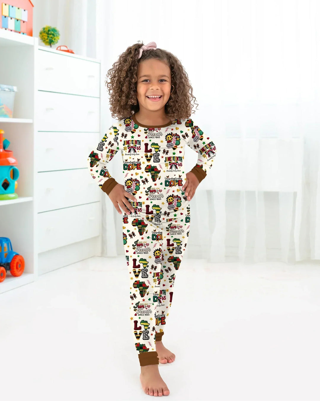 Zweiteiliges Langarm-Pyjama-Set mit Sommerfrüchten