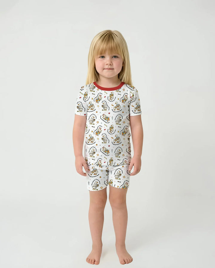 Template Zweiteiliges Pyjama-Set mit kurzen Ärmeln und Shorts