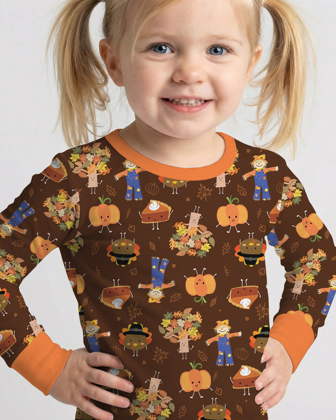 Zweiteiliges Langarm-Pyjama-Set mit Sommerfrüchten