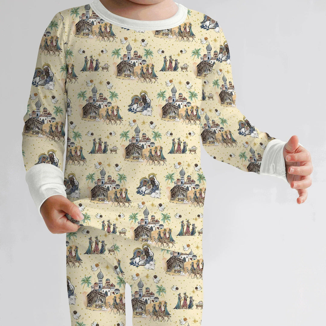 Zweiteiliges Langarm-Pyjama-Set mit Sommerfrüchten