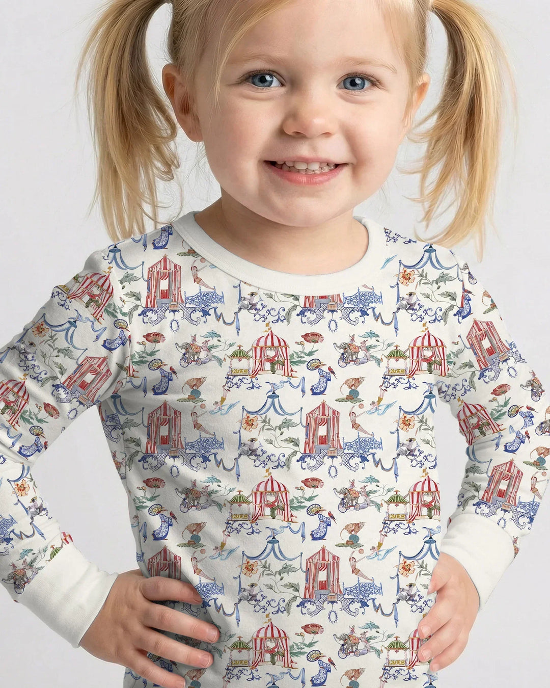 Zweiteiliges Langarm-Pyjama-Set mit Sommerfrüchten
