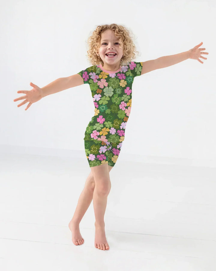 Zweiteiliges Pyjama-Set mit kurzen Ärmeln und Shorts im Sommer-Design
